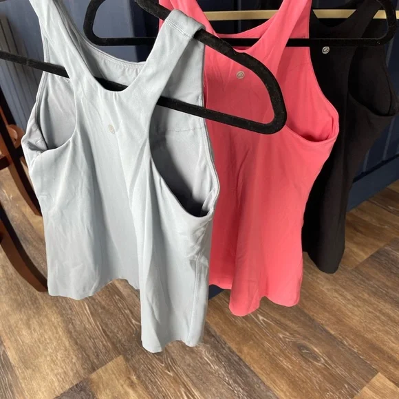 CRZ YOGA Butterllux Women’s Workout Tank Top - Black, Pink, Light Gray - Picture 3 of 6